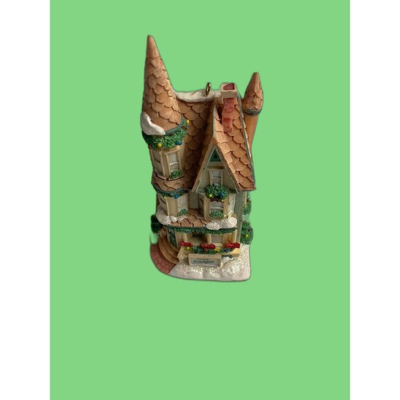 Carlton Cards Ornament Christmas Town Inn Bed and Breakfast Victorian 1997 - Picture 1 of 7